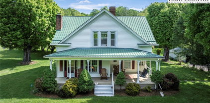 15957 NC Hwy 194 N Highway, Lansing