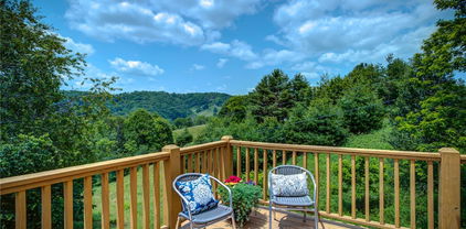 1030 Raven Rock Drive, Boone