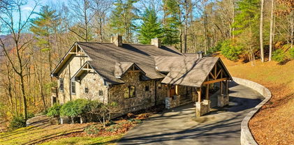 284 Lucky Leaf Lane, Vilas