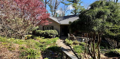 271 Pinnacle Avenue, Blowing Rock