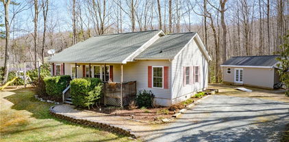 316 Rominger Road, Banner Elk