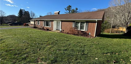 503 N Jefferson Avenue, West Jefferson
