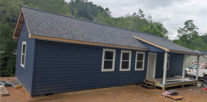 109 Southside Drive, Sparta