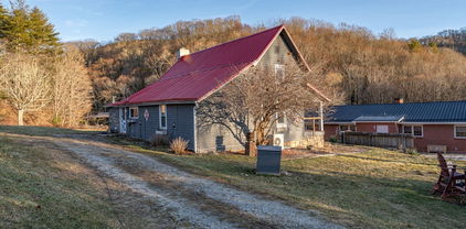 40 Painter Road, Banner Elk