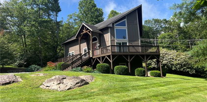 126 Knob Road, Blowing Rock