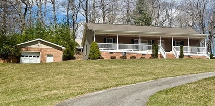3247 Water Tank Road, West Jefferson