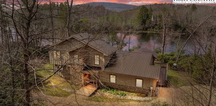342 Ripshin Lake Road, Roan Mountain