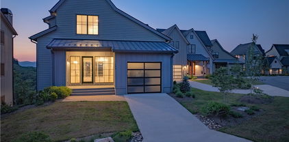 182 Calico Court, Boone
