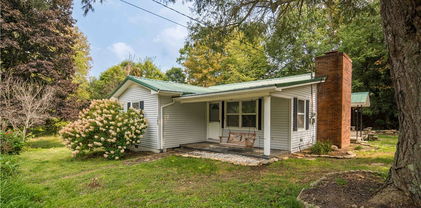 304 Elk River Road, Elk Park