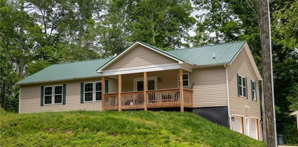 1036 Williamsburg Drive, Lenoir