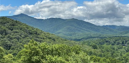 132 Knob Road, Blowing Rock