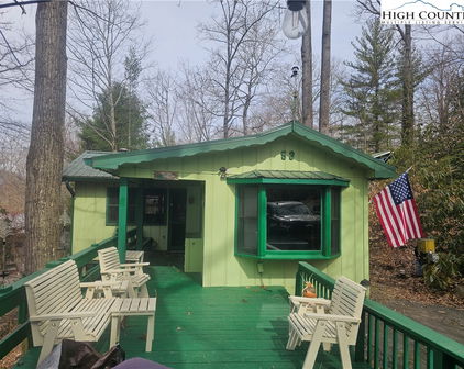 53 Azalea Lane, Newland