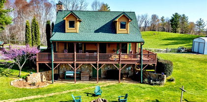 434 Sunny Lane, Crumpler