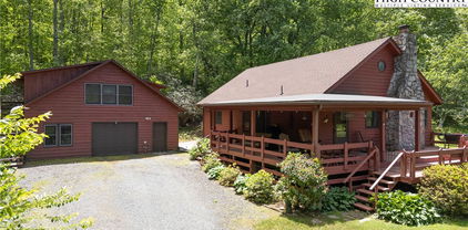 53 Chestnut Ridge, Spruce Pine