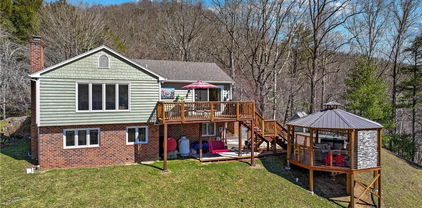 249 Hickory Trail, Banner Elk