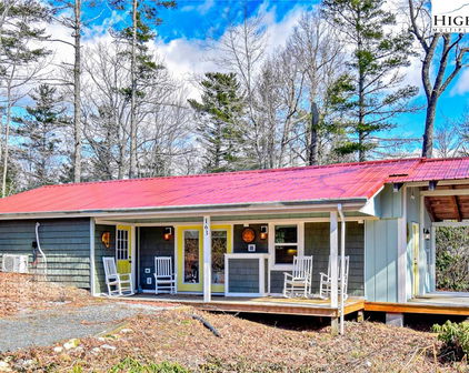 163 Black Pine Road, Newland