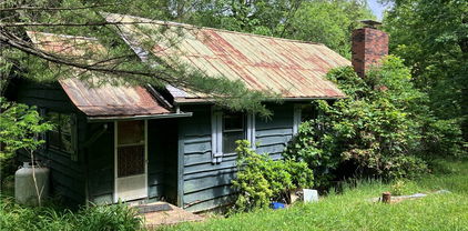 6795 NC Hwy 183 Highway, Jonas Ridge