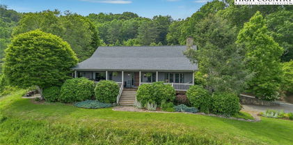 12443 Old Hwy 16, Grassy Creek