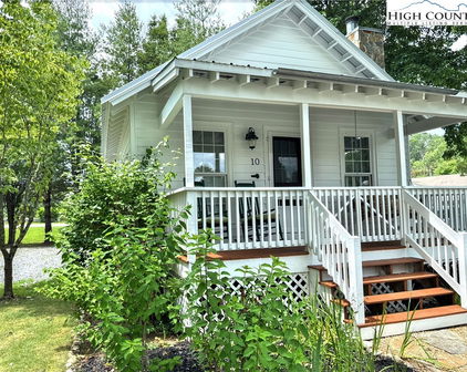 10 Fish Camp Circle, Newland