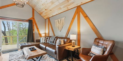101 Fawn Lane, Beech Mountain