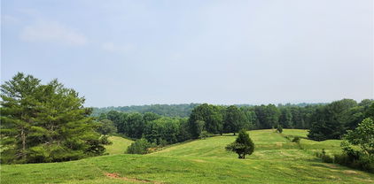 275 Sumerset Lane, North Wilkesboro