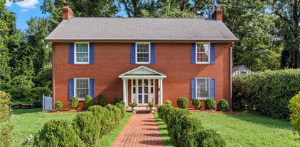 205 Hawthorne Road, Elkin