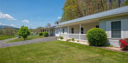 144 Smith Dixon Road Unit B, Crumpler