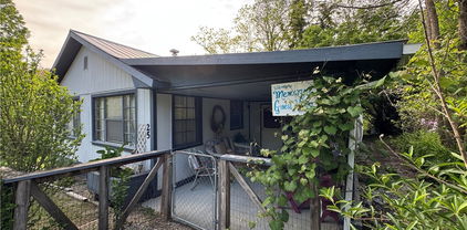 25 Reuben Wooten Road, Banner Elk