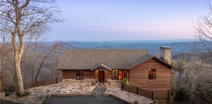 260 Beacon Hill, Blowing Rock