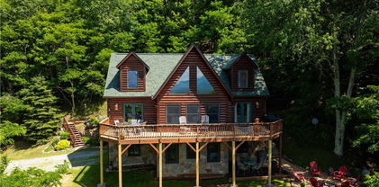 336 Fox Meadow Lane, Banner Elk