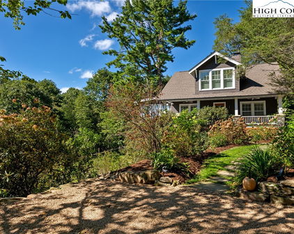 250 Globe Road, Blowing Rock