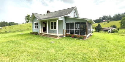 2823 Cranberry Creek Road, Laurel Springs