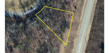 401 SE Huntington Woods Street, Lenoir
