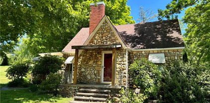 2562 Hwy 221N, Jefferson