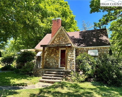2562 Hwy 221N, Jefferson