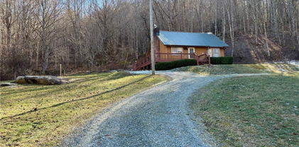 791 Spice Creek Road, Banner Elk