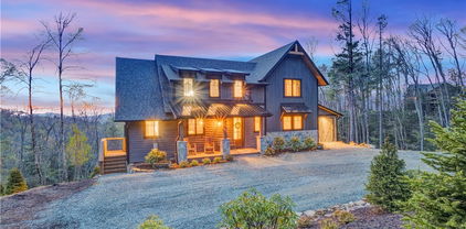 406 Red Sky Parkway, Elk Park