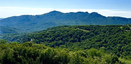 303 Sugar Top Drive Unit 3-3328, Sugar Mountain