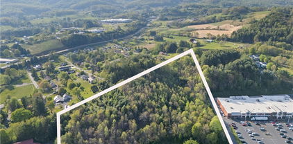116 Beaver Creek School Road, West Jefferson