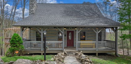 207 Lake Road, Beech Mountain