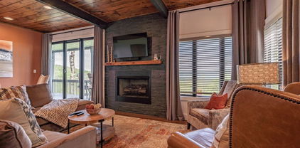 315 Skyleaf Drive Unit D18, Sugar Mountain