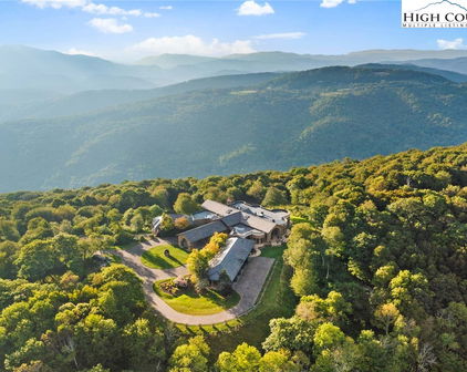 600 Stonehedge Court, Linville