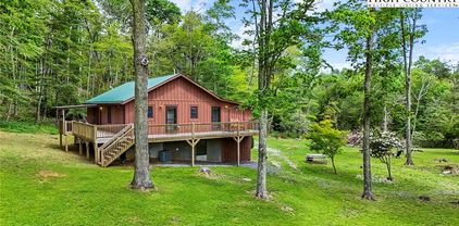 341 Curley Maple Road, Boone