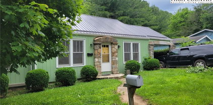 229 Old Bristol Road, Boone