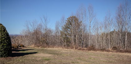 702 SE Chatsworth Street, Lenoir
