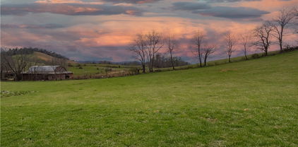 VF 34 Vineyard Farms Parkway, Butler