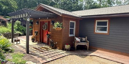 88 Covered Bridge Road, Banner Elk
