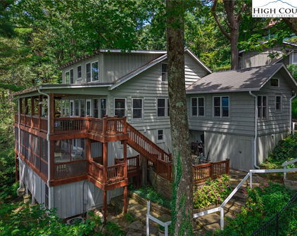 270 Buxton Street, Blowing Rock