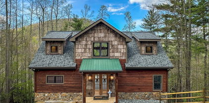 371 Hews Circle, Blowing Rock