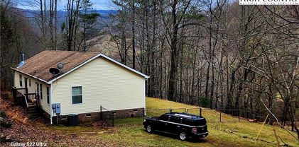 560 Wards Branch Road, Sugar Grove